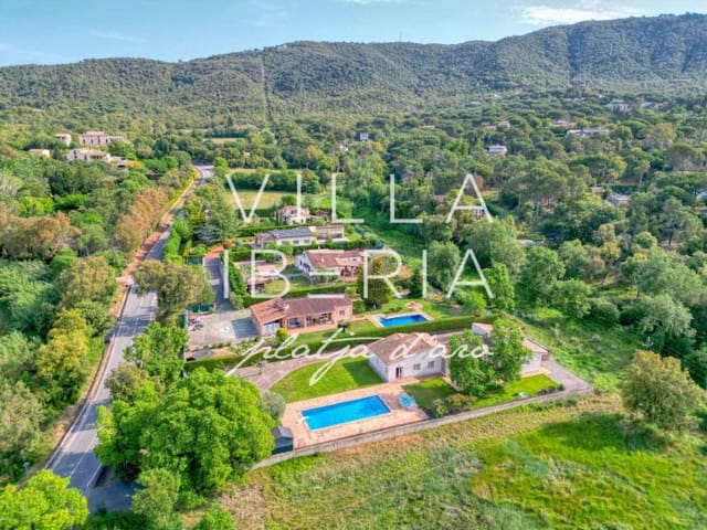 4 camera da letto Villa in vendita in Santa Cristina d'Aro con piscina garage - 685.000 € (Rif: 9825055)