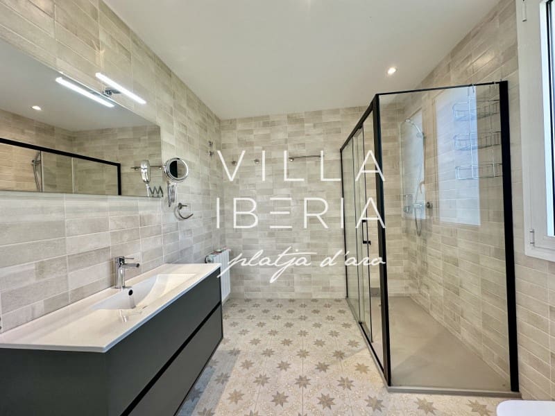 5 bedroom Villa for sale in Calonge i Sant Antoni with pool garage - € 1,500,000 (Ref: 9825056)