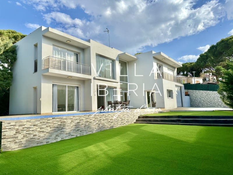 5 bedroom Villa for sale in Calonge i Sant Antoni with pool garage - € 1,500,000 (Ref: 9825056)