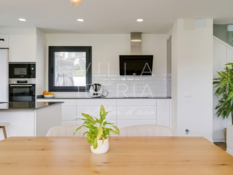 3 bedroom Villa for sale in Calonge i Sant Antoni with pool garage - € 820,000 (Ref: 9846171)