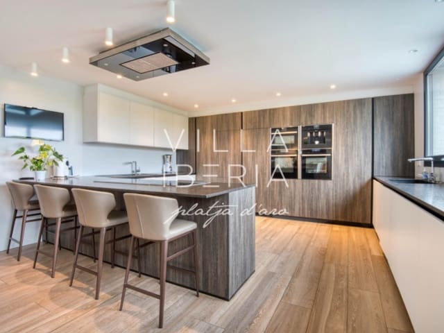 5 slaapkamer Villa te koop in Santa Cristina d'Aro - € 2.800.000 (Ref: 9851686)