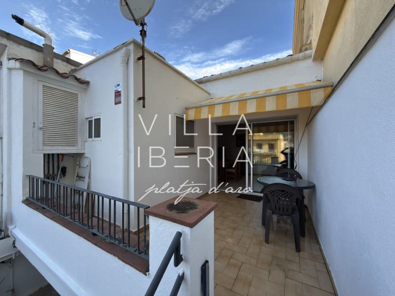 2 bedroom Villa for sale in Sant Feliu de Guixols - € 298,000 (Ref: 9857626)