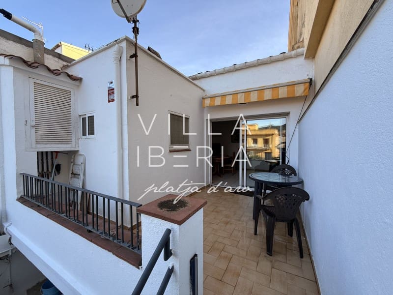 2 bedroom Villa for sale in Sant Feliu de Guixols - € 298,000 (Ref: 9857626)