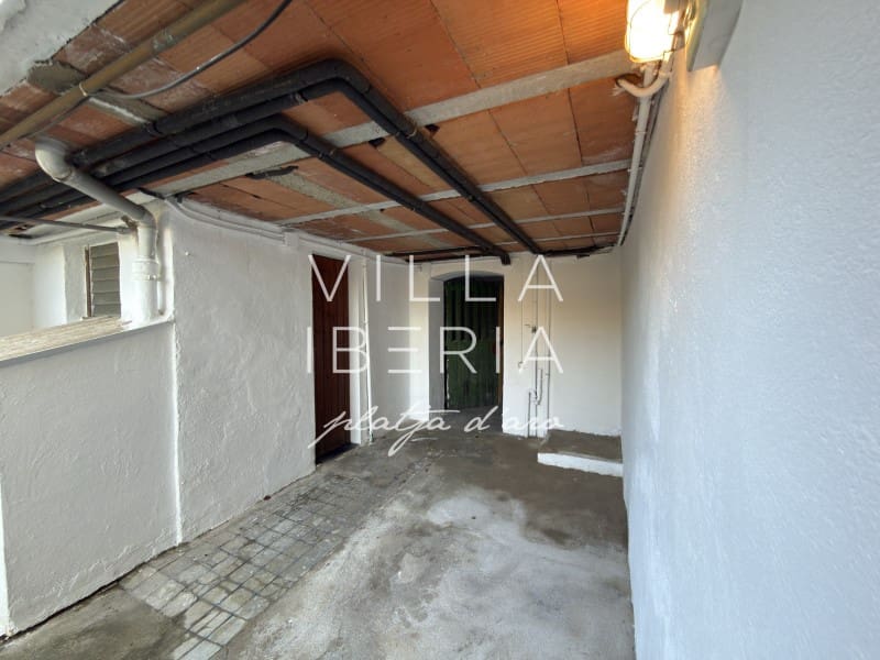 2 bedroom Villa for sale in Sant Feliu de Guixols - € 298,000 (Ref: 9857626)