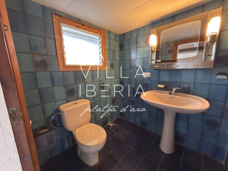 2 bedroom Villa for sale in Sant Feliu de Guixols - € 298,000 (Ref: 9857626)