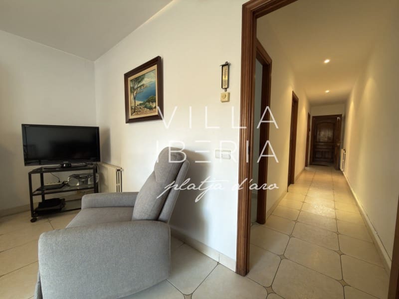 2 bedroom Villa for sale in Sant Feliu de Guixols - € 298,000 (Ref: 9857626)