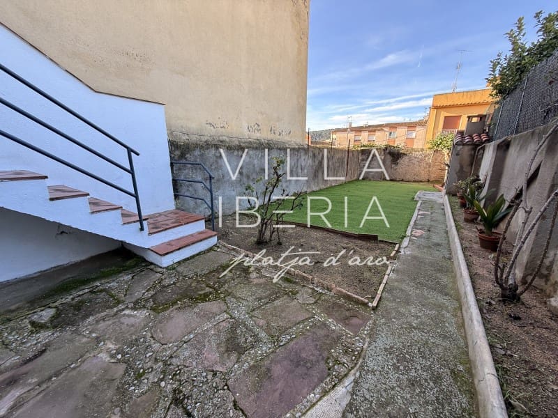 2 bedroom Villa for sale in Sant Feliu de Guixols - € 298,000 (Ref: 9857626)