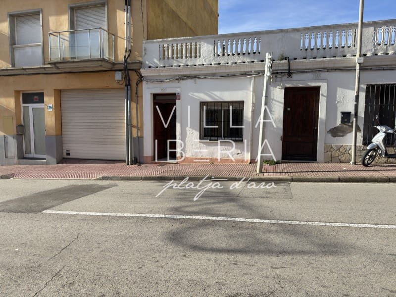 2 bedroom Villa for sale in Sant Feliu de Guixols - € 298,000 (Ref: 9857626)