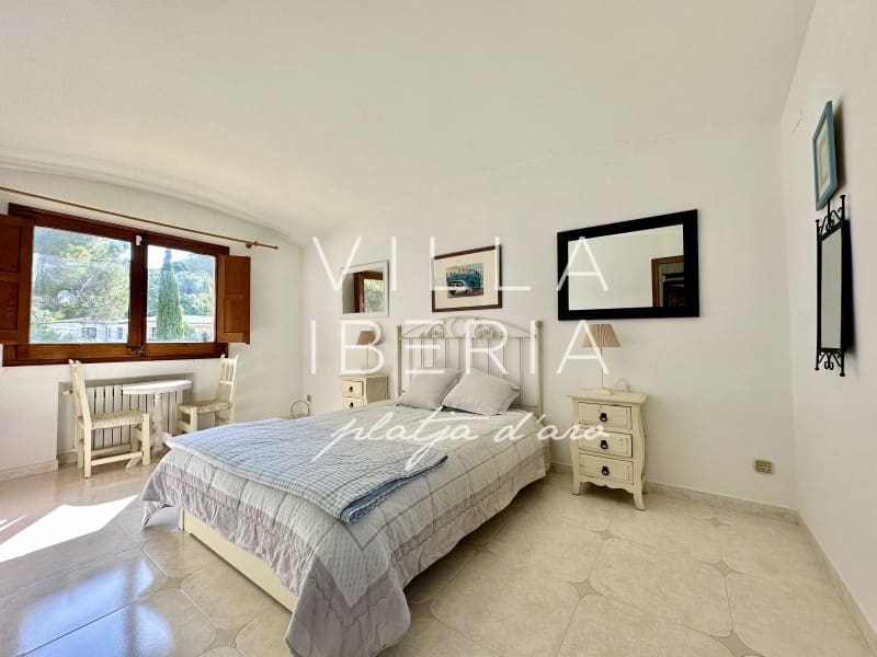 4 slaapkamer Villa te koop in Santa Cristina d'Aro met garage - € 800.000 (Ref: 9865120)