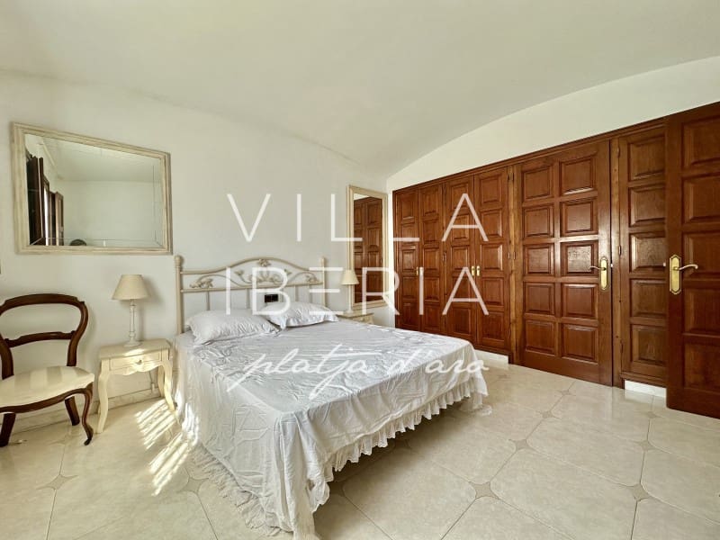 4 slaapkamer Villa te koop in Santa Cristina d'Aro met garage - € 800.000 (Ref: 9865120)