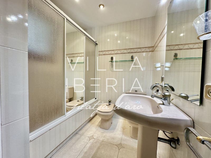 4 slaapkamer Villa te koop in Santa Cristina d'Aro met garage - € 800.000 (Ref: 9865120)
