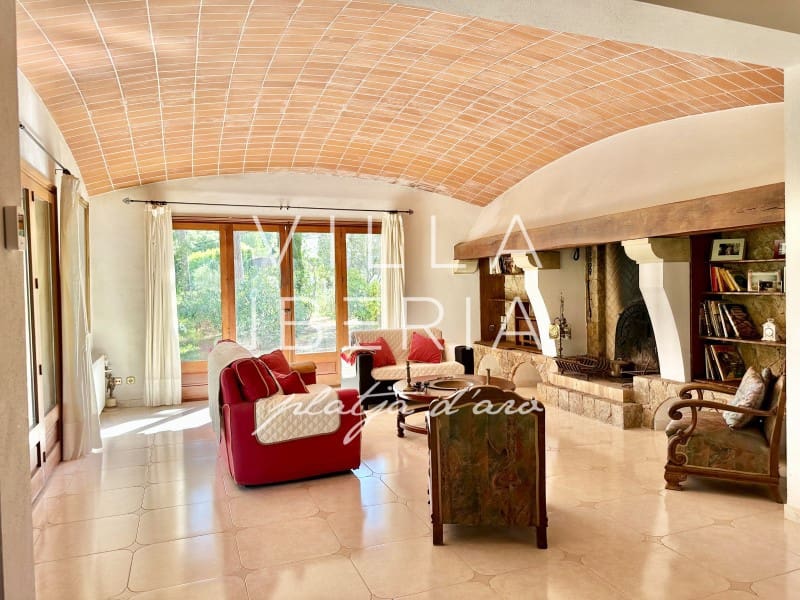 4 slaapkamer Villa te koop in Santa Cristina d'Aro met garage - € 800.000 (Ref: 9865120)