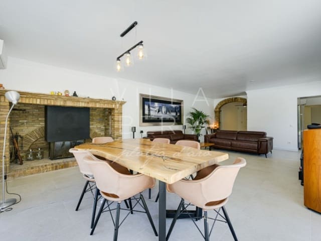 5 bedroom Villa for sale in Santa Cristina d'Aro with pool garage - € 1,230,000 (Ref: 9865121)
