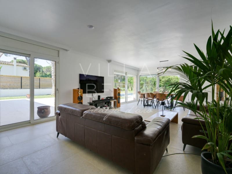 5 bedroom Villa for sale in Santa Cristina d'Aro with pool garage - € 1,230,000 (Ref: 9865121)
