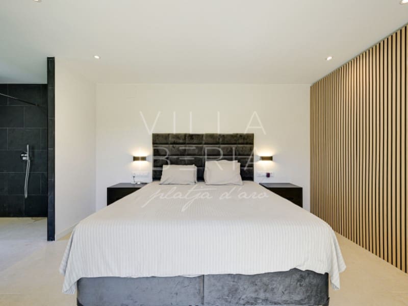 5 bedroom Villa for sale in Santa Cristina d'Aro with pool garage - € 1,230,000 (Ref: 9865121)