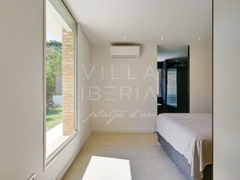 5 bedroom Villa for sale in Santa Cristina d'Aro with pool garage - € 1,230,000 (Ref: 9865121)