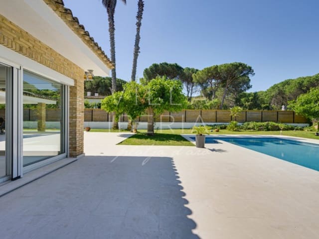 5 bedroom Villa for sale in Santa Cristina d'Aro with pool garage - € 1,230,000 (Ref: 9865121)