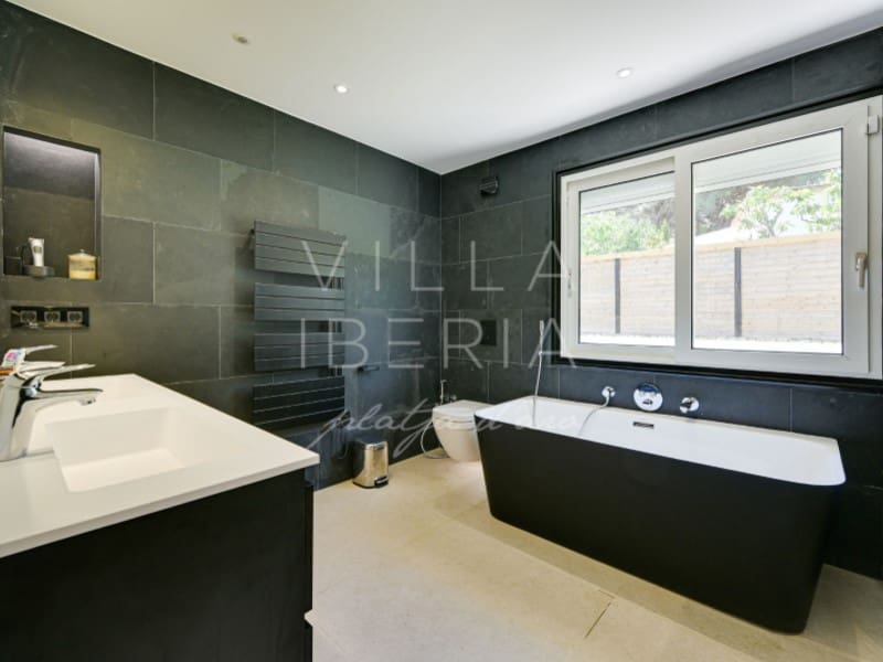 5 bedroom Villa for sale in Santa Cristina d'Aro with pool garage - € 1,230,000 (Ref: 9865121)