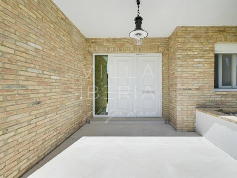 5 bedroom Villa for sale in Santa Cristina d'Aro with pool garage - € 1,230,000 (Ref: 9865121)