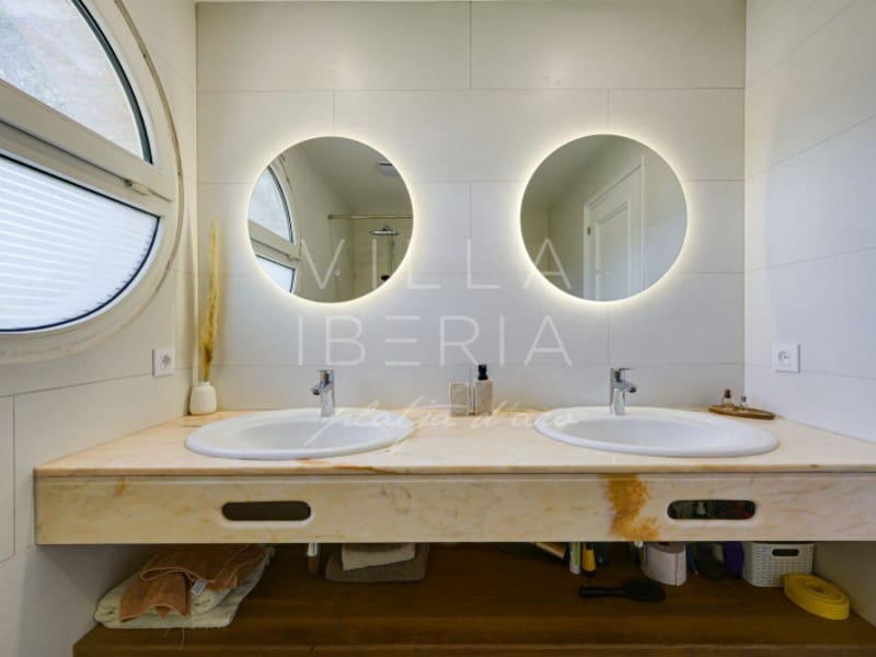 5 bedroom Villa for sale in Santa Cristina d'Aro with pool garage - € 1,230,000 (Ref: 9865121)