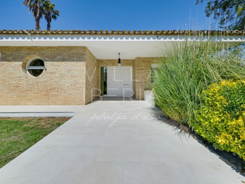 5 bedroom Villa for sale in Santa Cristina d'Aro with pool garage - € 1,230,000 (Ref: 9865121)