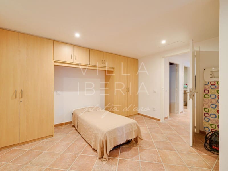 5 bedroom Villa for sale in Santa Cristina d'Aro with pool garage - € 1,230,000 (Ref: 9865121)