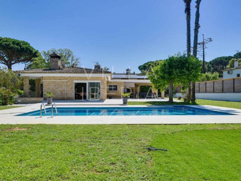 5 bedroom Villa for sale in Santa Cristina d'Aro with pool garage - € 1,230,000 (Ref: 9865121)