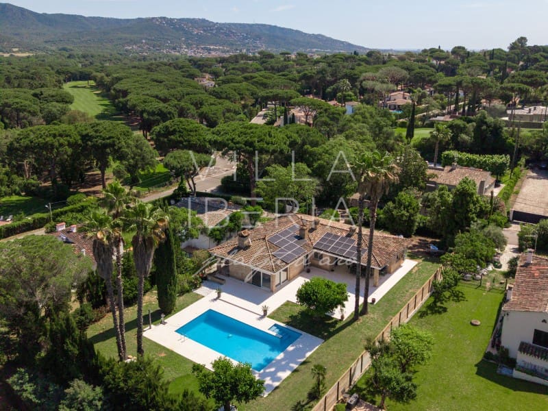 5 bedroom Villa for sale in Santa Cristina d'Aro with pool garage - € 1,230,000 (Ref: 9865121)
