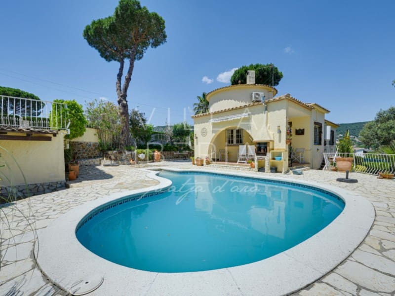 3 soveværelse Villa til salg i Calonge i Sant Antoni med swimmingpool garage - € 430.000 (Ref: 9870181)
