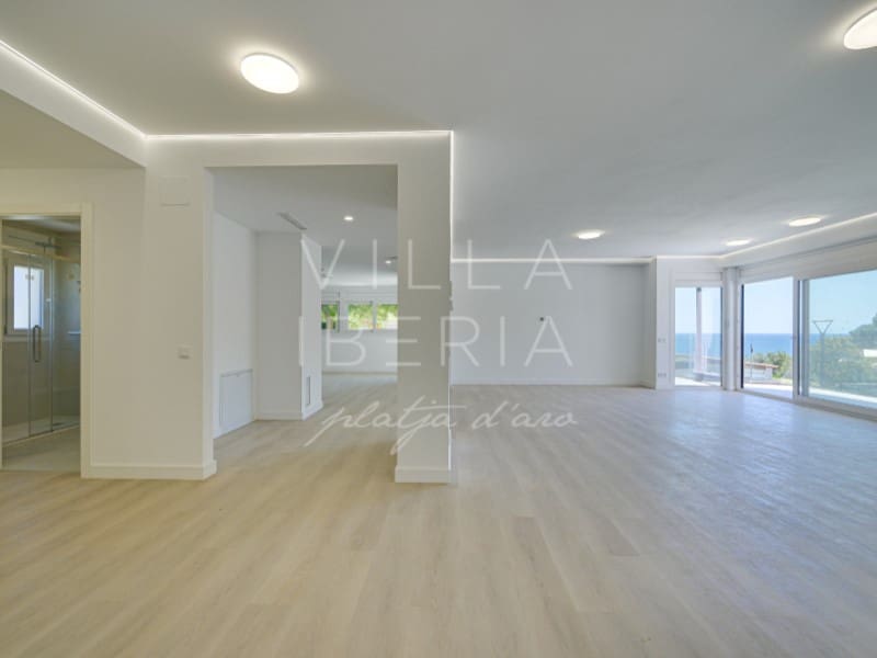 5 soverom Villa til salgs i Palamos med svømmebasseng garasje - € 1 850 000 (Ref: 9878666)