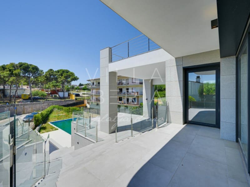 5 soverom Villa til salgs i Palamos med svømmebasseng garasje - € 1 850 000 (Ref: 9878666)