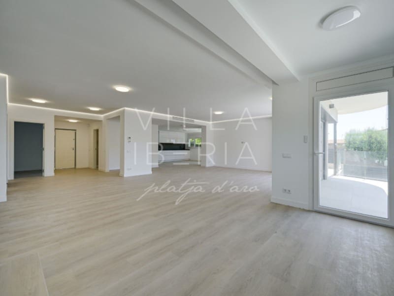 5 soverom Villa til salgs i Palamos med svømmebasseng garasje - € 1 850 000 (Ref: 9878666)
