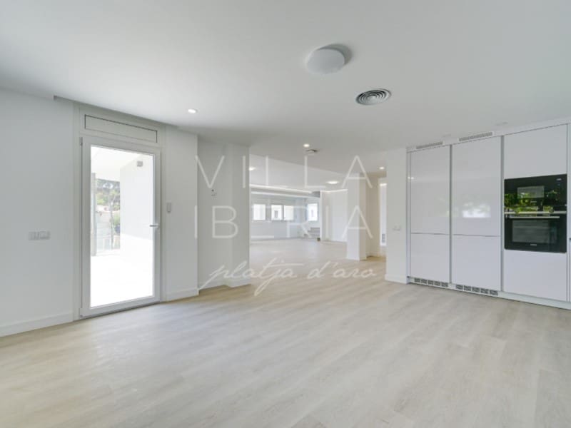5 soverom Villa til salgs i Palamos med svømmebasseng garasje - € 1 850 000 (Ref: 9878666)