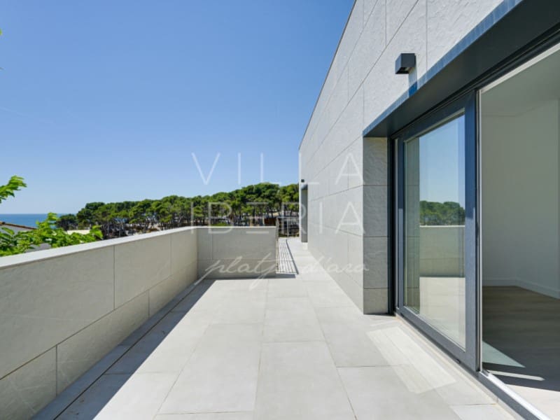 5 soverom Villa til salgs i Palamos med svømmebasseng garasje - € 1 850 000 (Ref: 9878666)