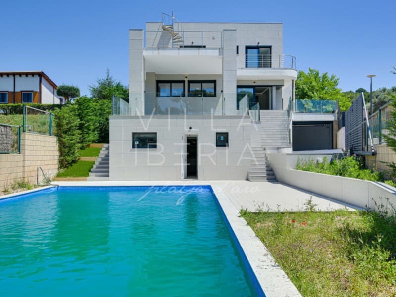 5 soverom Villa til salgs i Palamos med svømmebasseng garasje - € 1 850 000 (Ref: 9878666)