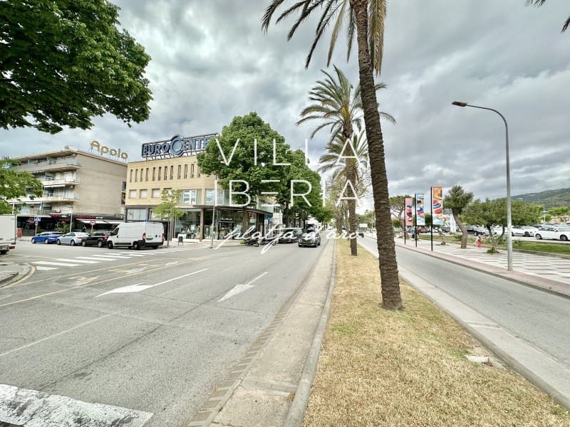 Local Comercial en Platja d'Aro en venta - 270.000 € (Ref: 9896817)