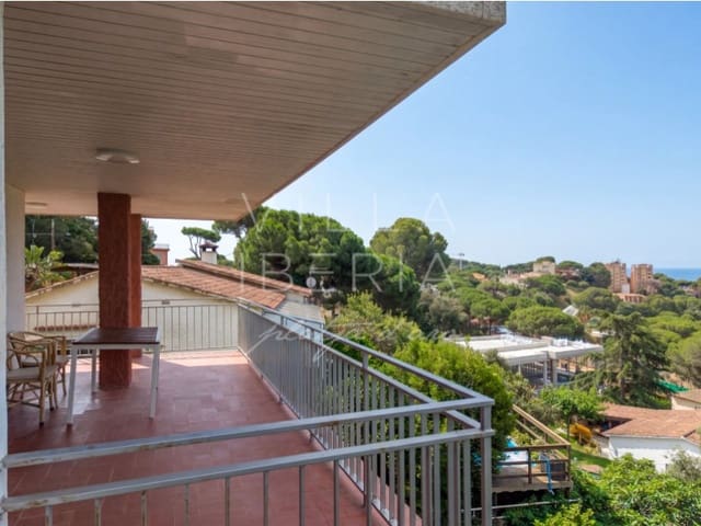 3 makuuhuone Huvila myytävänä paikassa Platja d'Aro, Castell-Platja d'Aro mukana 
autotalli - 475 000 € (Ref: 9899627)