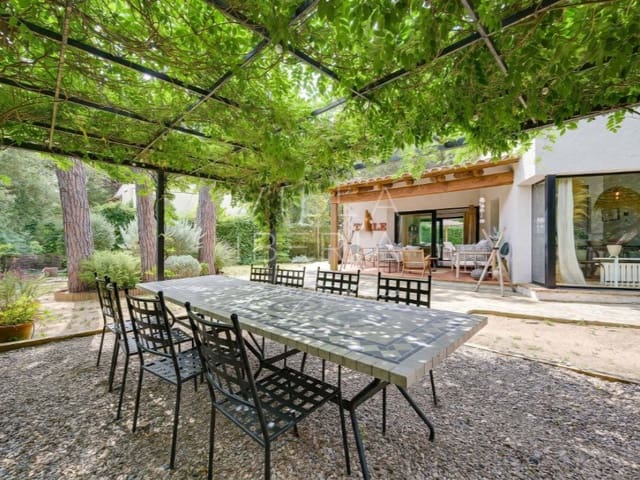 4 quarto Moradia para venda em Santa Cristina d'Aro com piscina garagem - 895 000 € (Ref: 9900618)