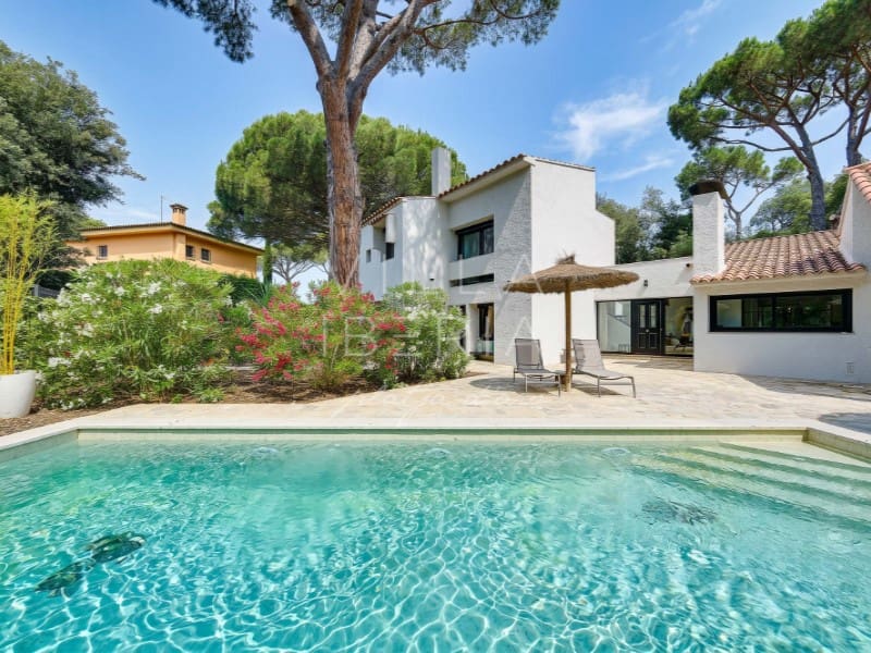 4 quarto Moradia para venda em Santa Cristina d'Aro com piscina garagem - 895 000 € (Ref: 9900618)