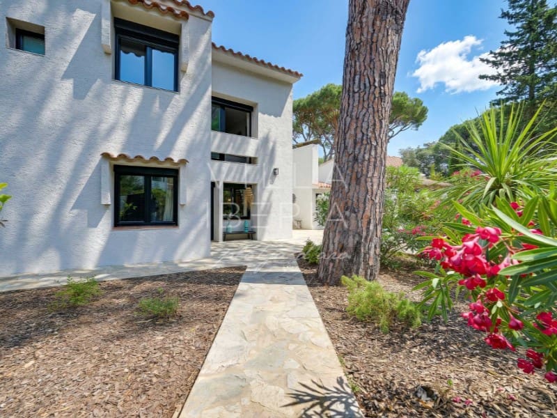 4 quarto Moradia para venda em Santa Cristina d'Aro com piscina garagem - 895 000 € (Ref: 9900618)