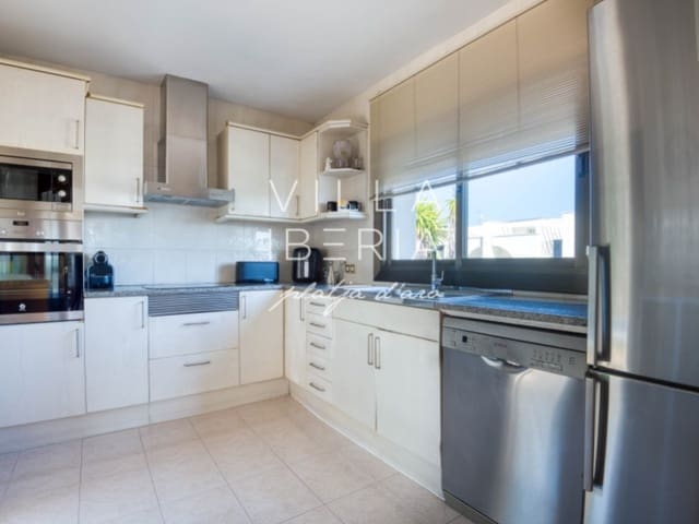 4 camera da letto Villa in vendita in Platja d'Aro, Castell-Platja d'Aro con piscina garage - 950.000 € (Rif: 9910964)