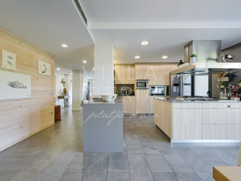 5 chambre Appartement à vendre à Platja d'Aro avec piscine garage - 2 000 000 € (Ref: 9955108)