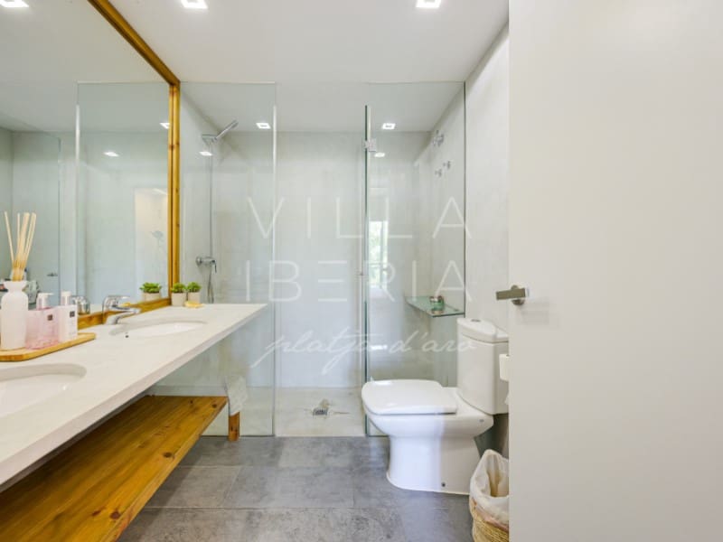 5 chambre Appartement à vendre à Platja d'Aro avec piscine garage - 2 000 000 € (Ref: 9955108)