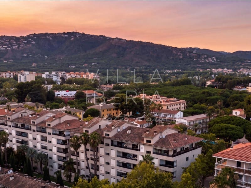 5 chambre Appartement à vendre à Platja d'Aro avec piscine garage - 2 000 000 € (Ref: 9955108)