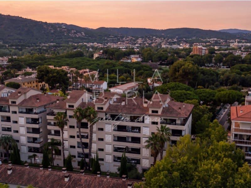 5 chambre Appartement à vendre à Platja d'Aro avec piscine garage - 2 000 000 € (Ref: 9955108)