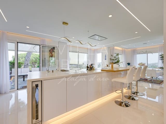 7 soverom Villa til salgs i Platja d'Aro, Castell-Platja d'Aro med svømmebasseng garasje - € 1 980 000 (Ref: 9965220)