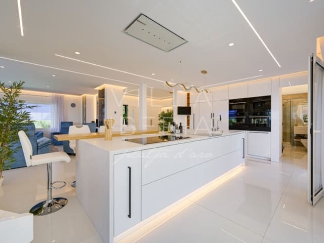 7 soverom Villa til salgs i Platja d'Aro, Castell-Platja d'Aro med svømmebasseng garasje - € 1 980 000 (Ref: 9965220)