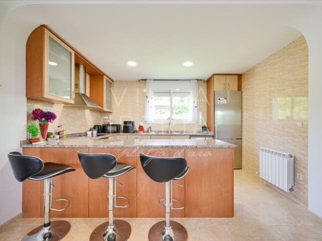 3 slaapkamer Villa te koop in Calonge i Sant Antoni met zwembad garage - € 690.000 (Ref: 9967772)