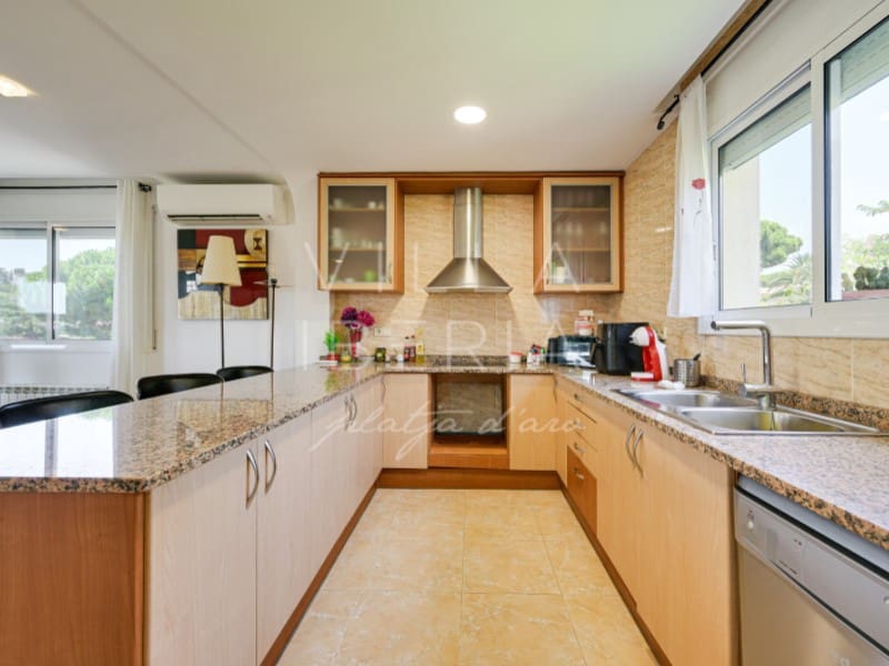 3 bedroom Villa for sale in Calonge i Sant Antoni with pool garage - € 690,000 (Ref: 9967772)