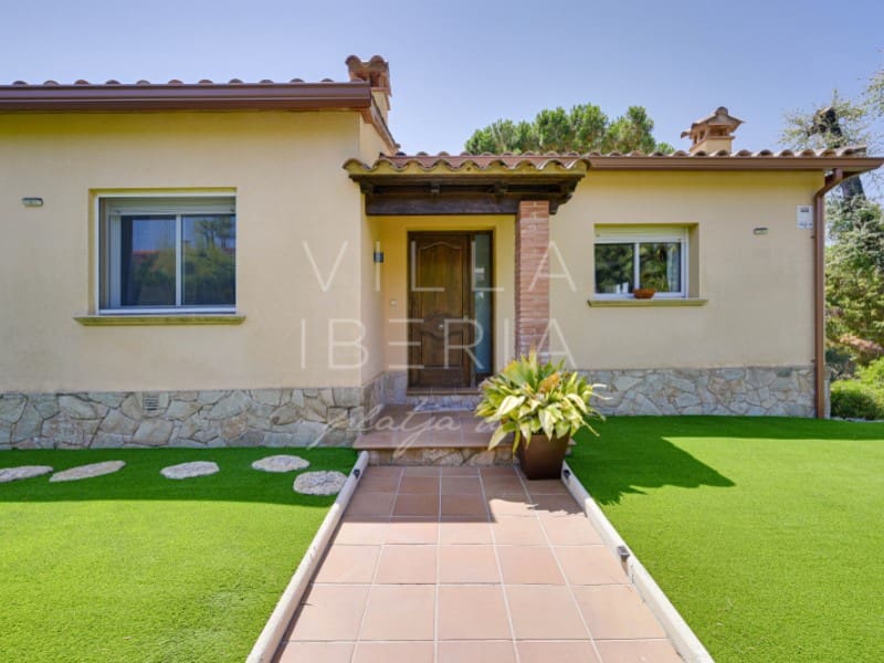3 bedroom Villa for sale in Calonge i Sant Antoni with pool garage - € 690,000 (Ref: 9967772)